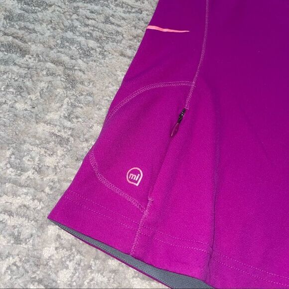 🏷️ 5 for $25 ADIDAS Athletic Tee - Picture 3 of 10